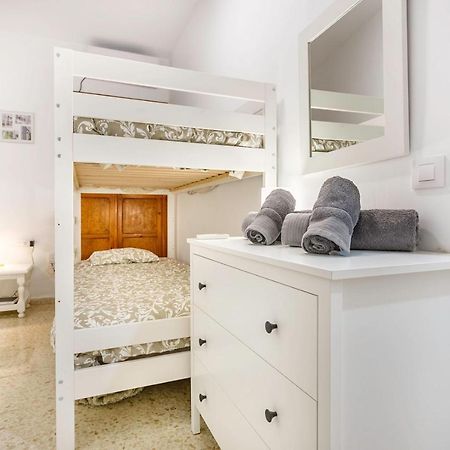 Apartamentos Sta Maria La Blanca เซบีญา ภายนอก รูปภาพ