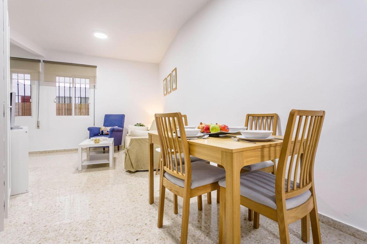 Apartamentos Sta Maria La Blanca เซบีญา ภายนอก รูปภาพ