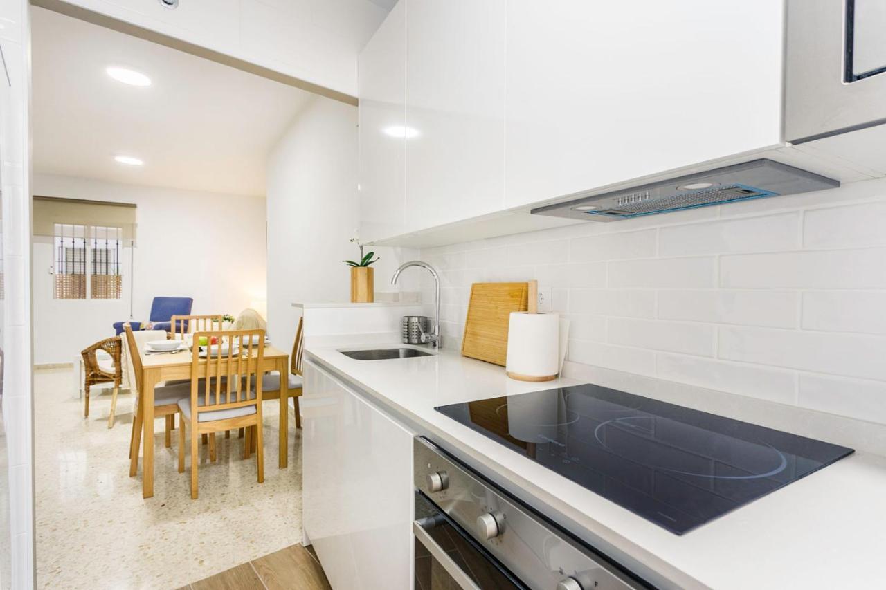 Apartamentos Sta Maria La Blanca เซบีญา ภายนอก รูปภาพ
