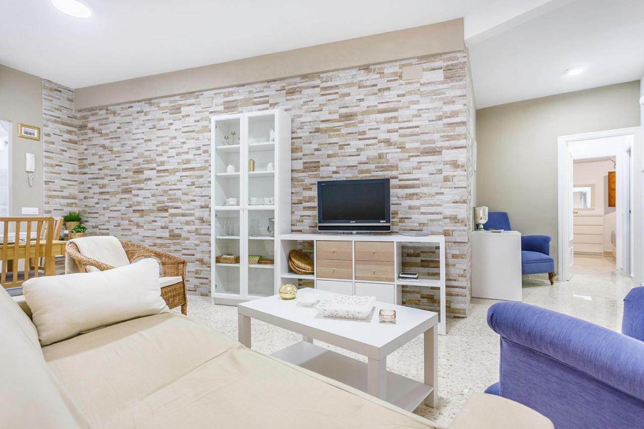 Apartamentos Sta Maria La Blanca เซบีญา ภายนอก รูปภาพ