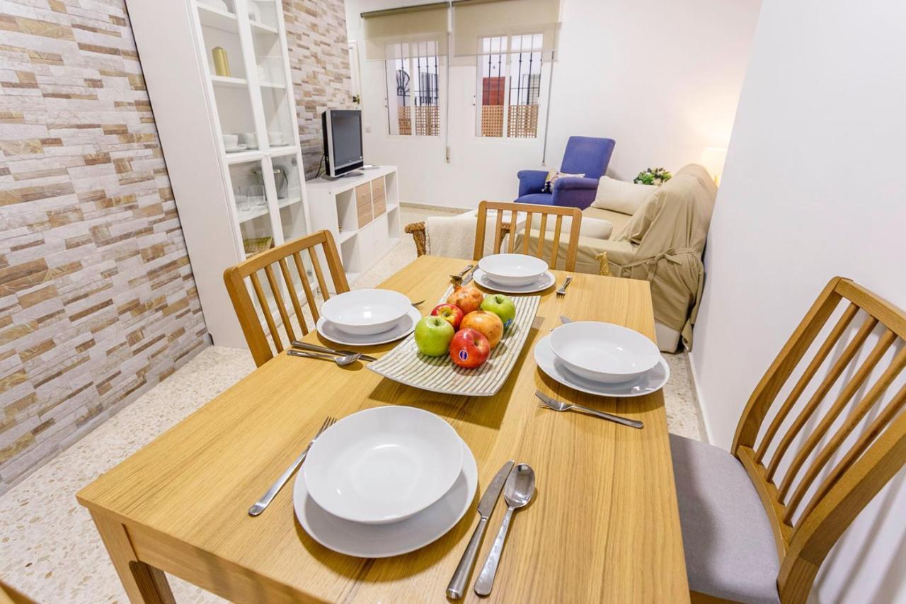 Apartamentos Sta Maria La Blanca เซบีญา ภายนอก รูปภาพ