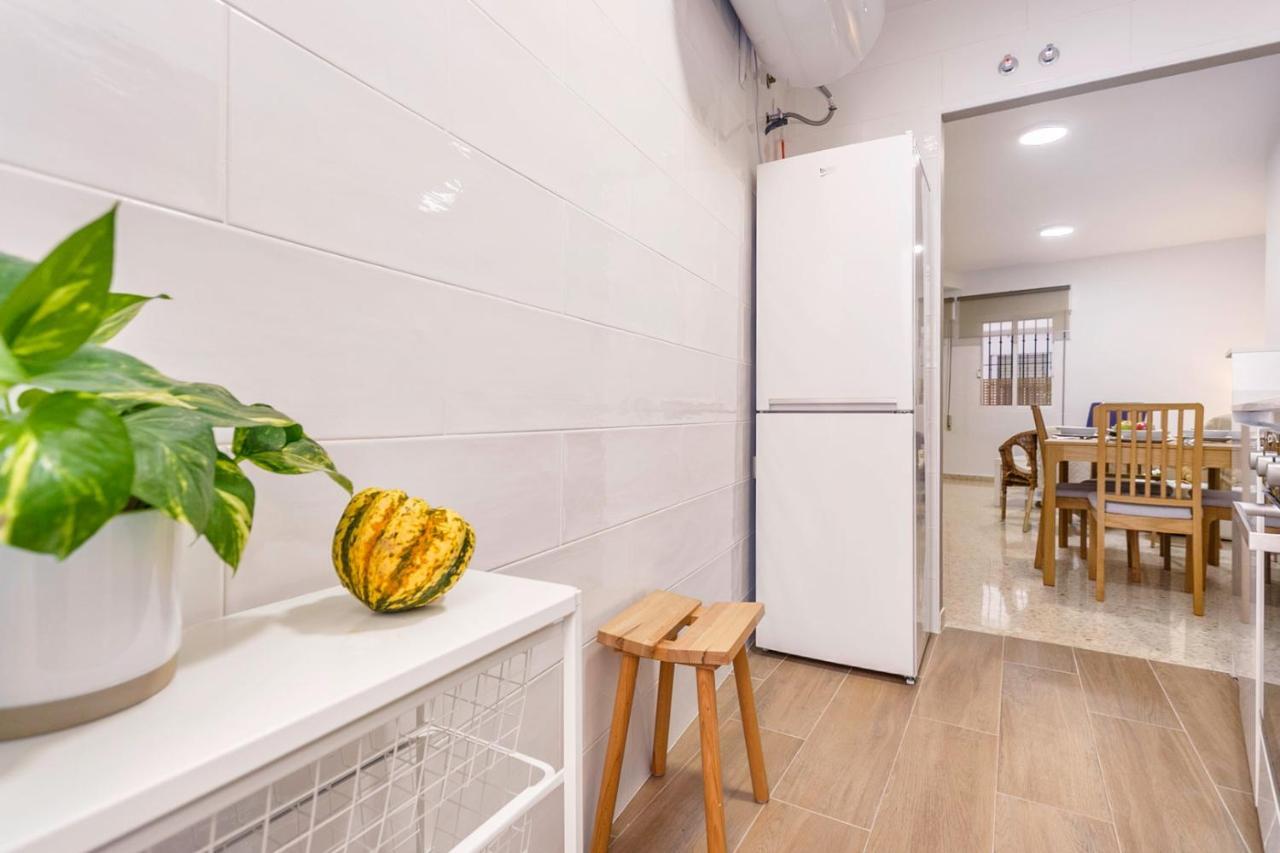 Apartamentos Sta Maria La Blanca เซบีญา ภายนอก รูปภาพ